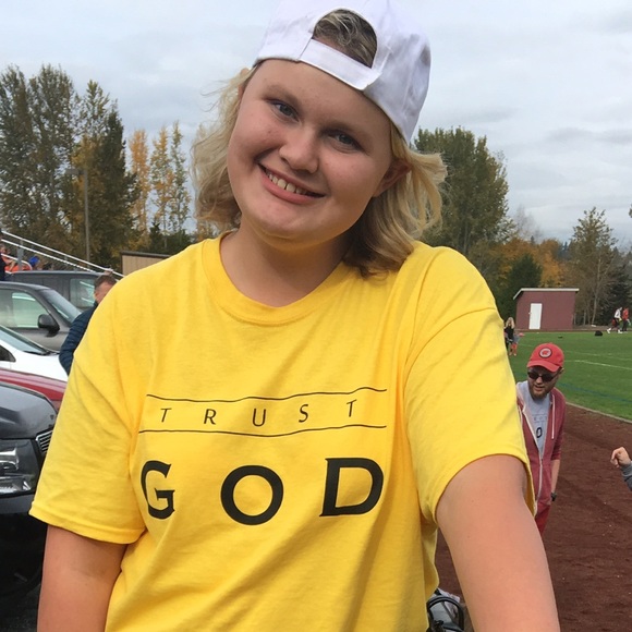 Hi I'm Calli! I'm a Christian 🌹🌹🌹🌹 - Picture 4 of 6