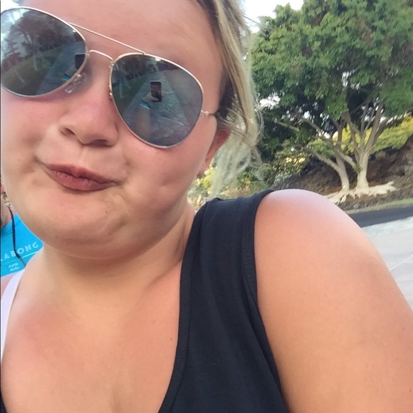 Hi I'm Calli! I'm a Christian 🌹🌹🌹🌹 - Picture 6 of 6