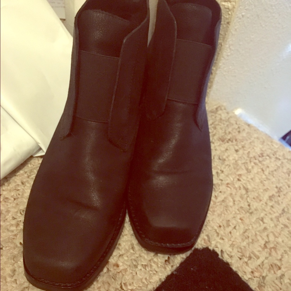 Black leather bootie.