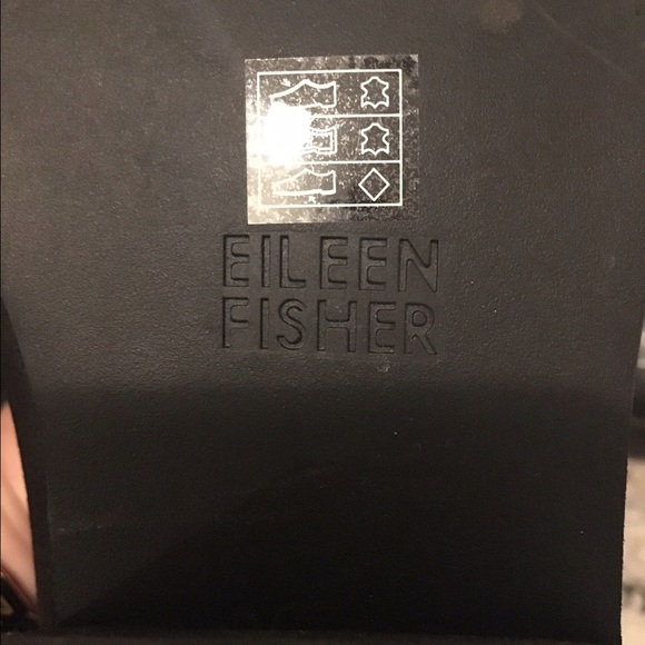 Black leather bootie. - Picture 3 of 4