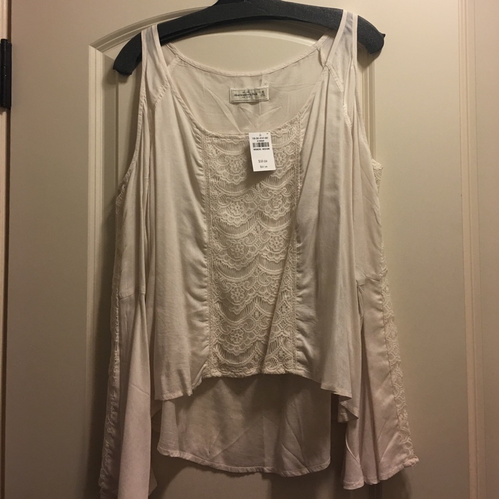 Long sleeve cold shoulder shirt