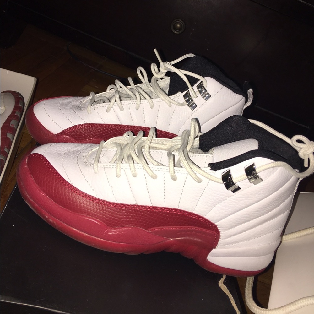 2009 Air Jordan Cherry 12s