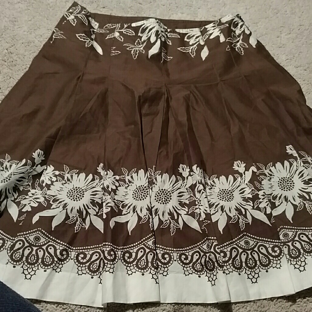 Flirty little retro skirt - brown with cream