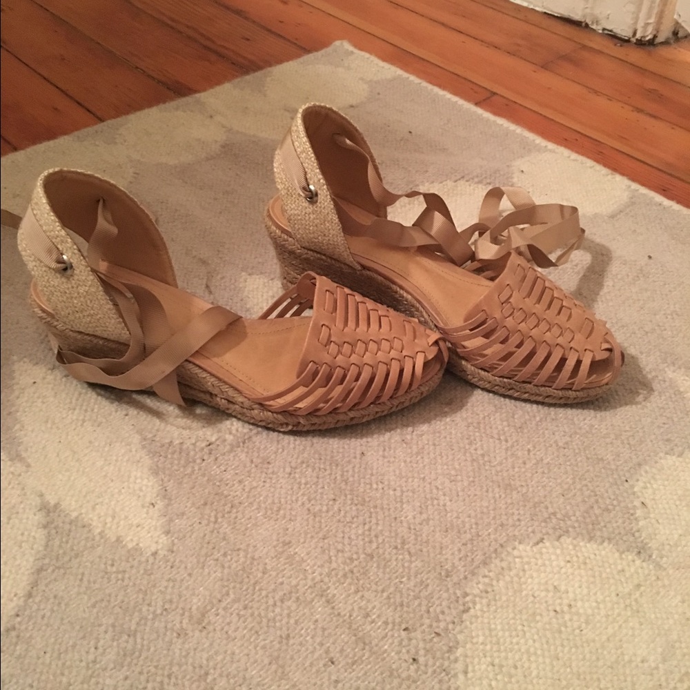 Adorable SCHUTZ lace-up wedges
