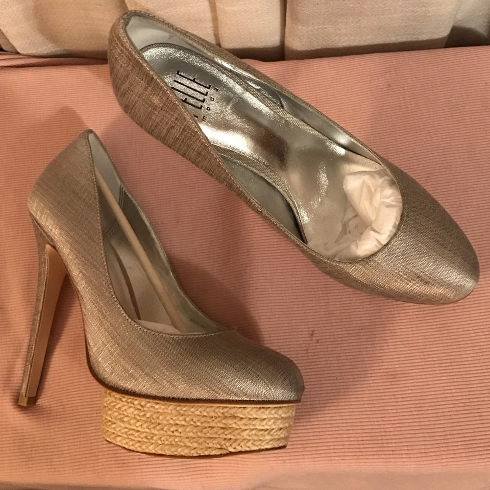 Designer Shoes - Picture 4 of 4