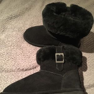 Black bear paws boot
