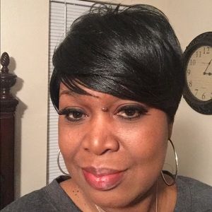 Meet your Posher, Brenda