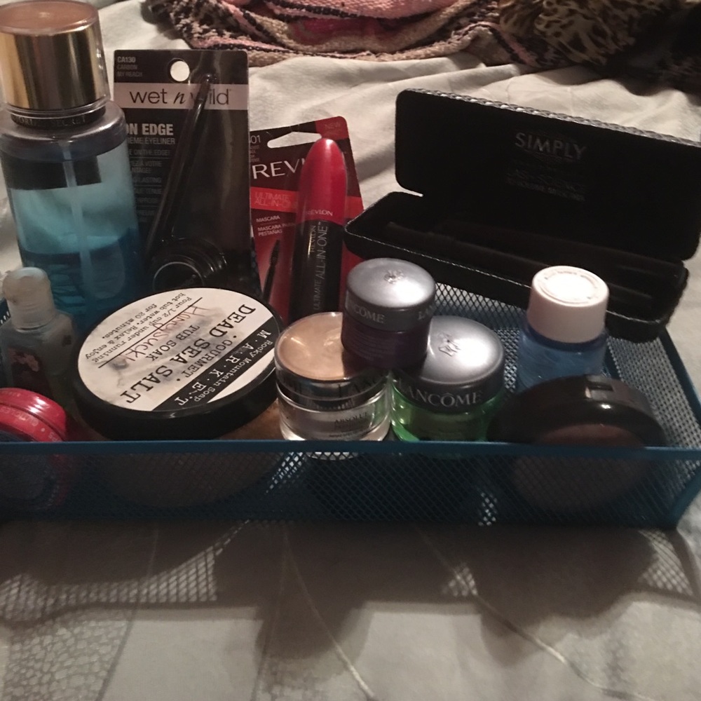 Victoria secret Augustus kiss ect...