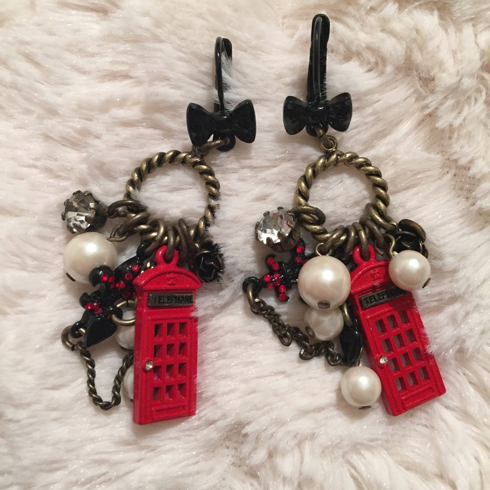 Betsey Johnson London Earrings a