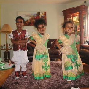 Meet your Posher, Bayush