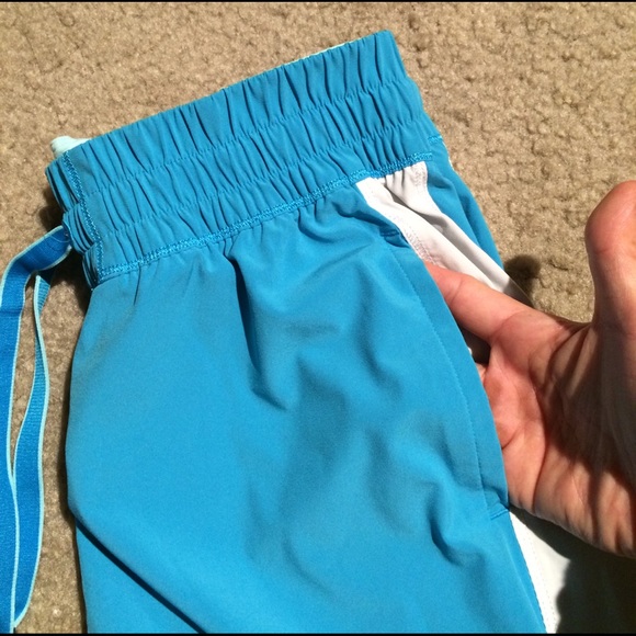 🔥Super Sale🔥Rare Lululemon track pants - Picture 3 of 3