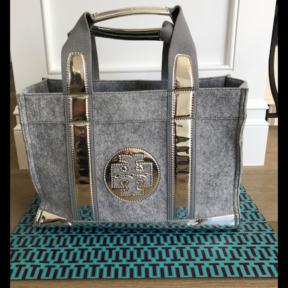 Tory Burch Handbags - TORY BURCH Tote