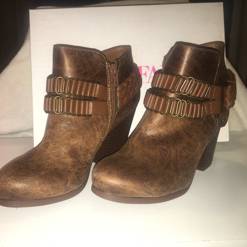 Brenwyn boots