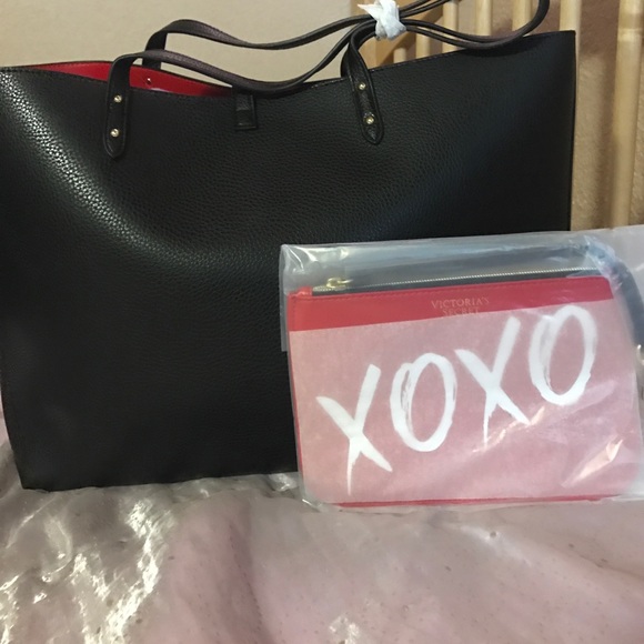 Victoria Secret tote with cosmetic/accessory bag❤️ - Picture 4 of 4