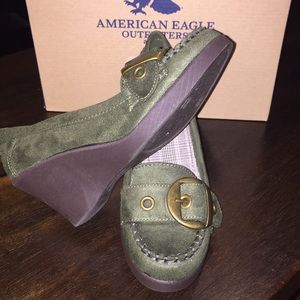 AEO Faux Suede Olive Loafer Wedge Women's Size 5.5