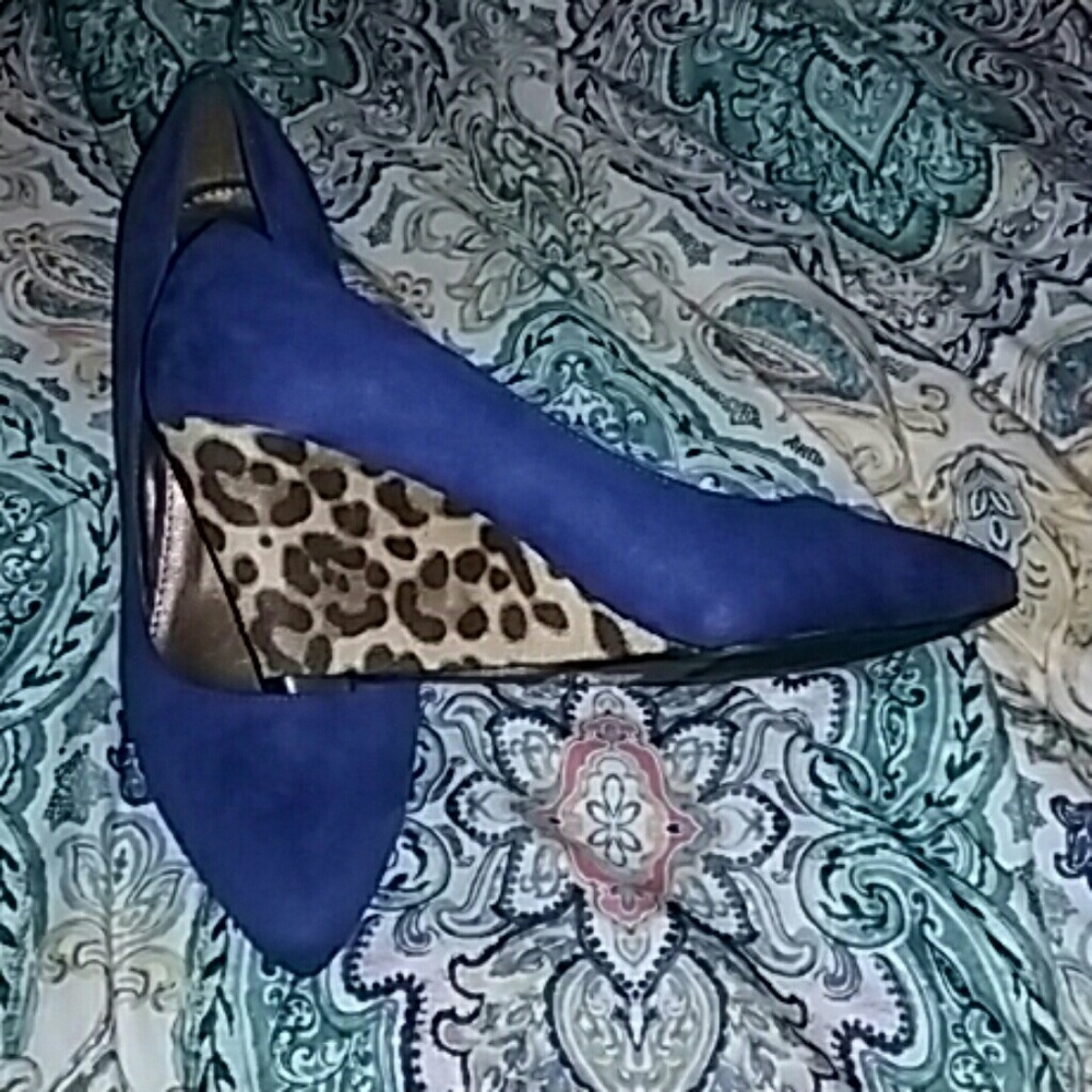 Shoes - Picture 2 of 3