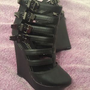 Strapped wedge heels