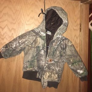 Kids carhartt camo heavy coat