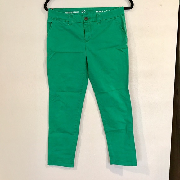 GAP Kelly green khakis! - Picture 2 of 3
