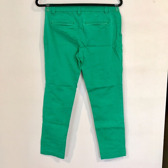 GAP Kelly green khakis! - Picture 3 of 3