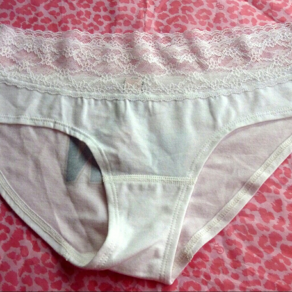 NWT Victoria's Secret  Low Rise Hiphugger White