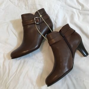 NWT Nurture Booties