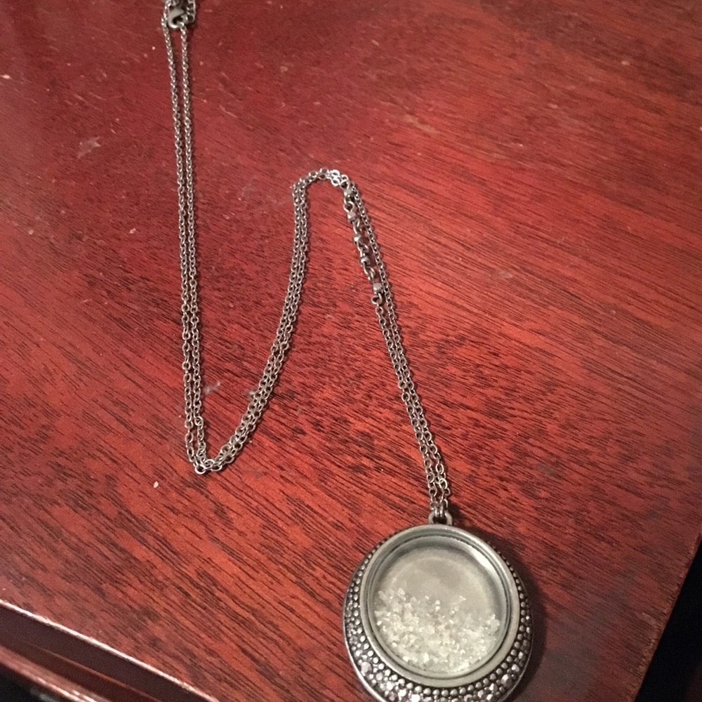 Cute American Eagle Outfitters long necklace