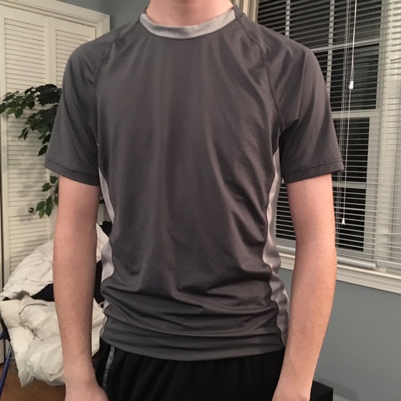 Men's Fitted Sports Shirt - Picture 1 of 3