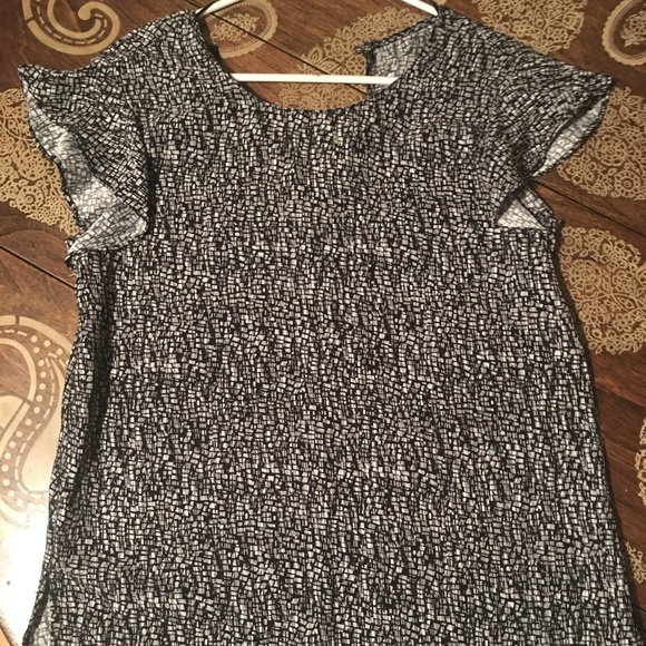 Metaphor Ruffle Blouse - Picture 5 of 6