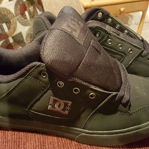 DC Brand Men's shoes, Size 11.5
