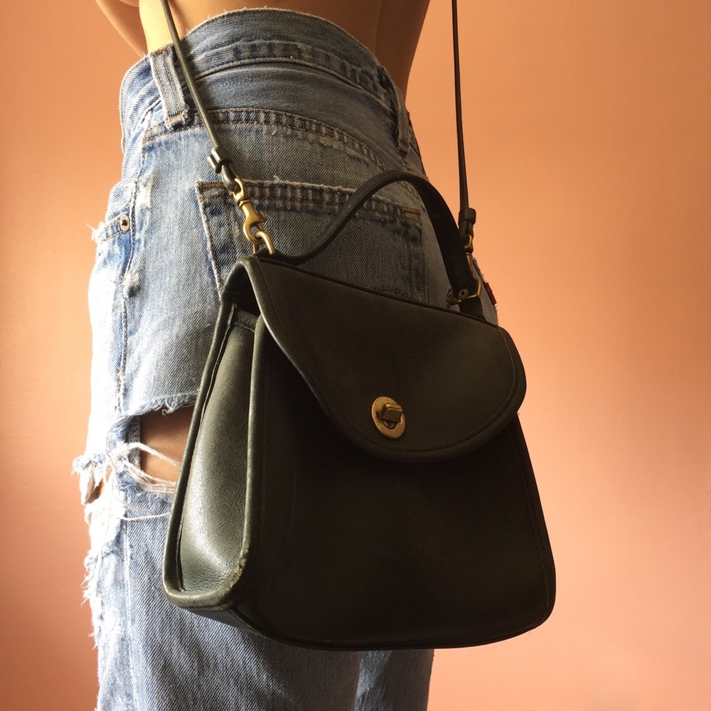 Vintage Coach Deep Hunter Leather Crossbody - Picture 1 of 3