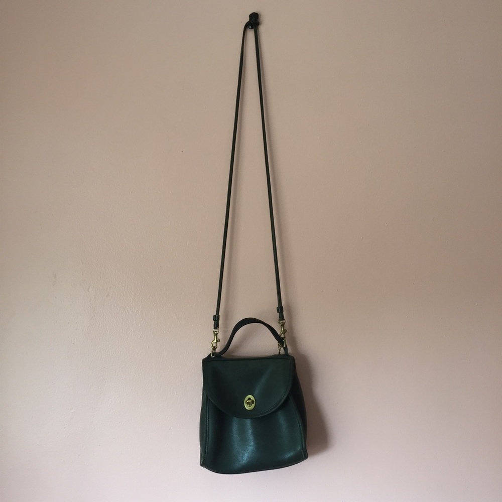 Vintage Coach Deep Hunter Leather Crossbody - Picture 2 of 3