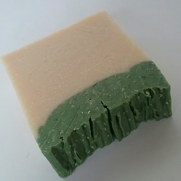 Lemongrass Handmade Soap 5oz - Picture 3 of 3