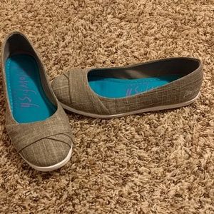 Size 7 blowfish flats