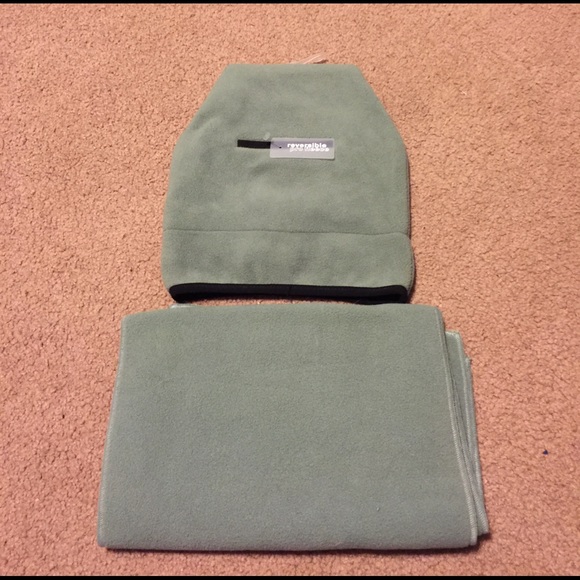 GAP Accessories - Gap Pro Fleece Hat (Reversible) and Scarf