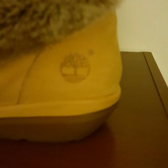 ***SOLD***Women's Timberland Winter Boots - Picture 3 of 7