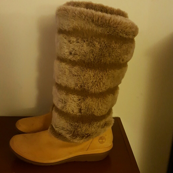 ***SOLD***Women's Timberland Winter Boots - Picture 4 of 7