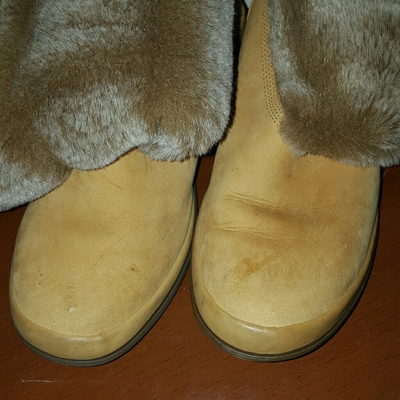 ***SOLD***Women's Timberland Winter Boots - Picture 5 of 7
