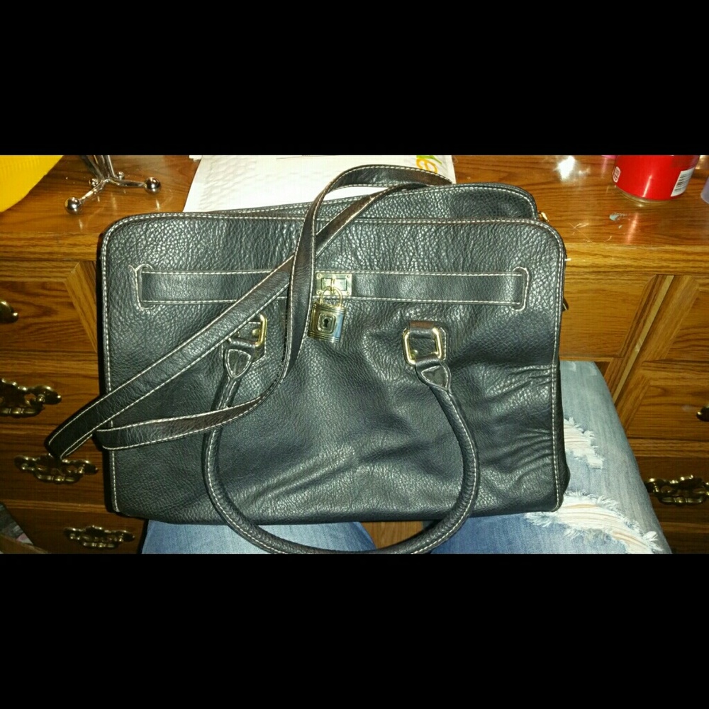 Black Purse