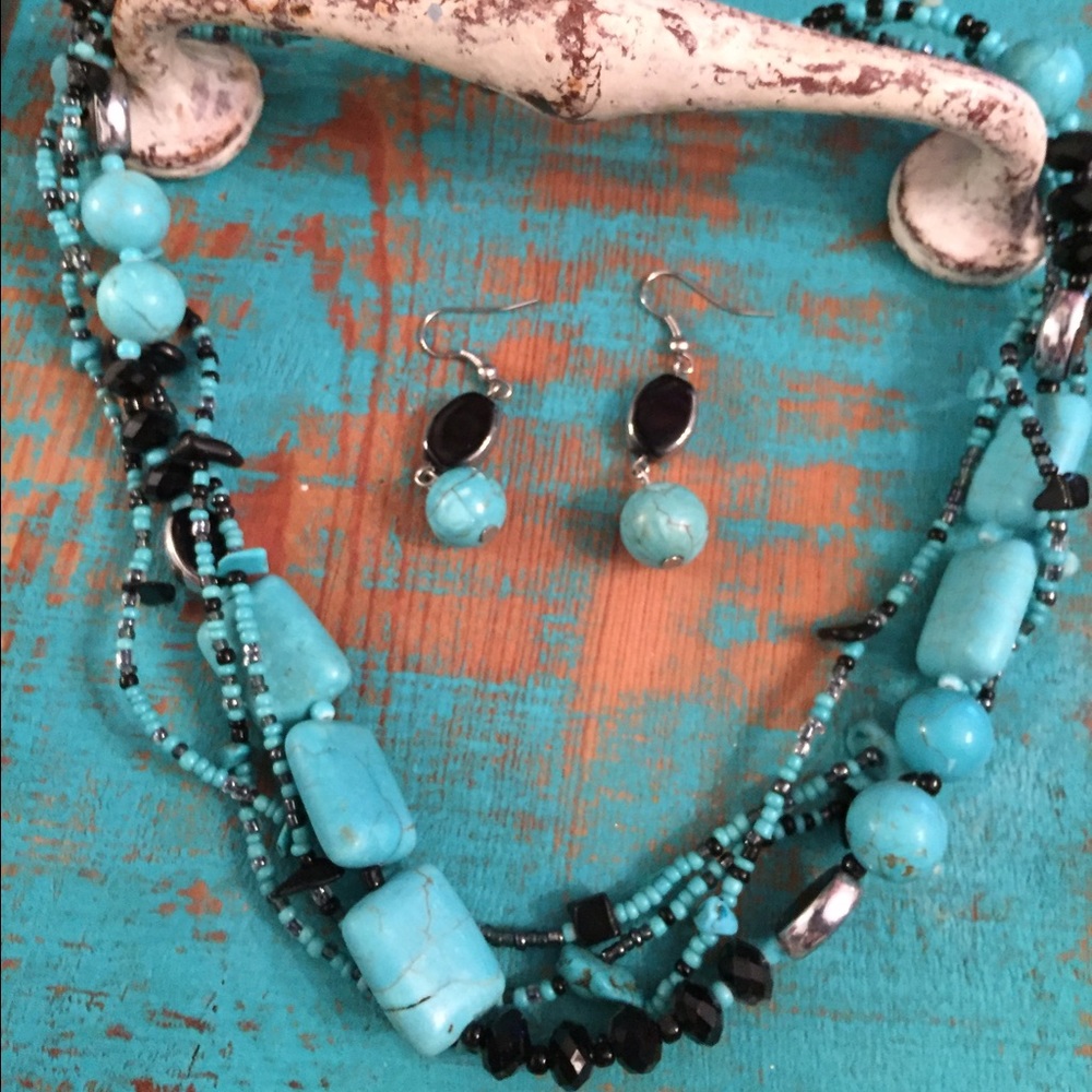 Necklace and earring set