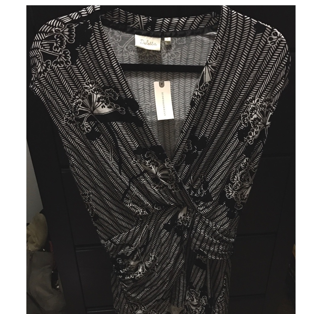 Deletta Draped Lorine Faux Wrap Floral Top NWT