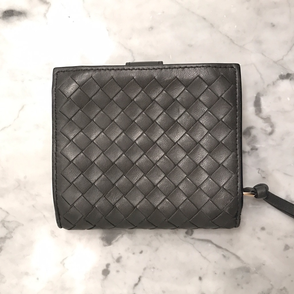 ⛔️Sold⛔️Bottega Veneta Bi-fold Wallet in Gray