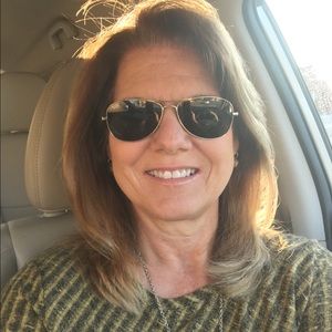 Meet your Posher, Carol