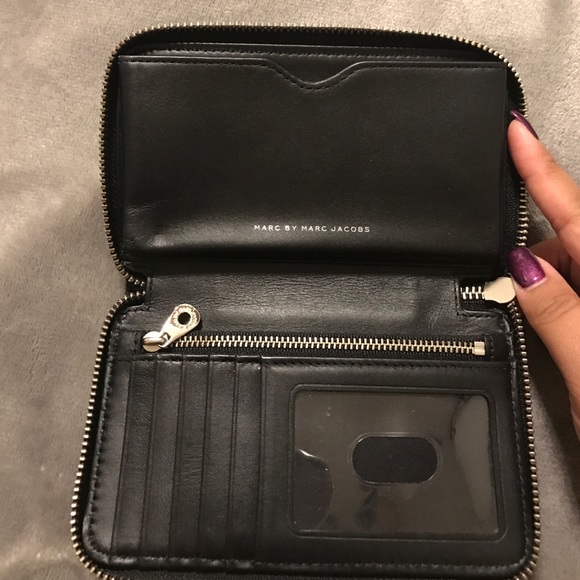 Marc by Marc Jacobs wallet - Picture 3 of 3