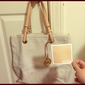 ***SOLD*** Michael Kors Bag