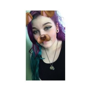 Meet your Posher, Ava