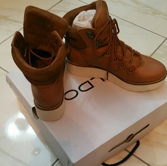 Aldo Alina Boots ankle lace up Boots NIB sz 8, 6.5 - Picture 3 of 4
