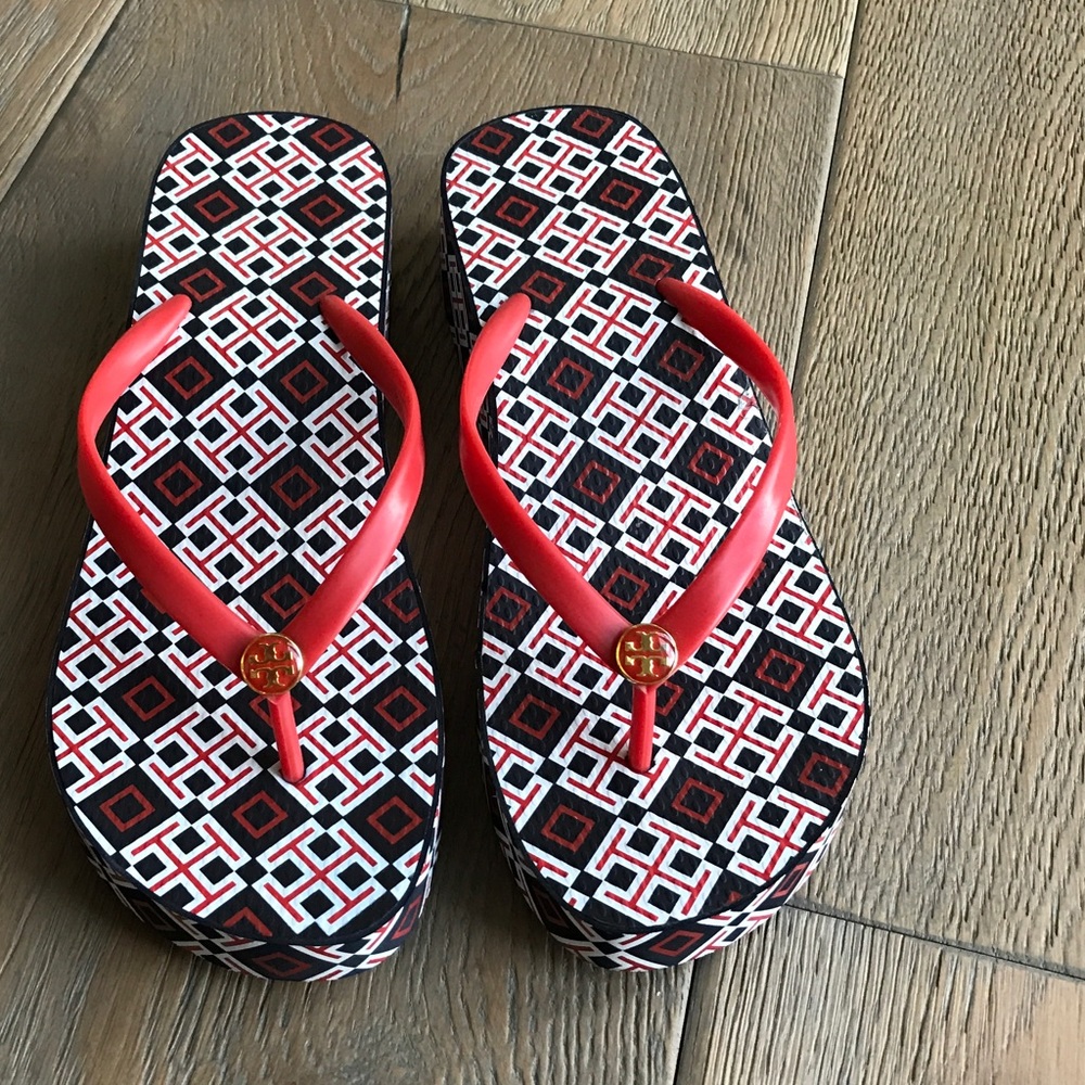 TORY BURCH Flip-Flops