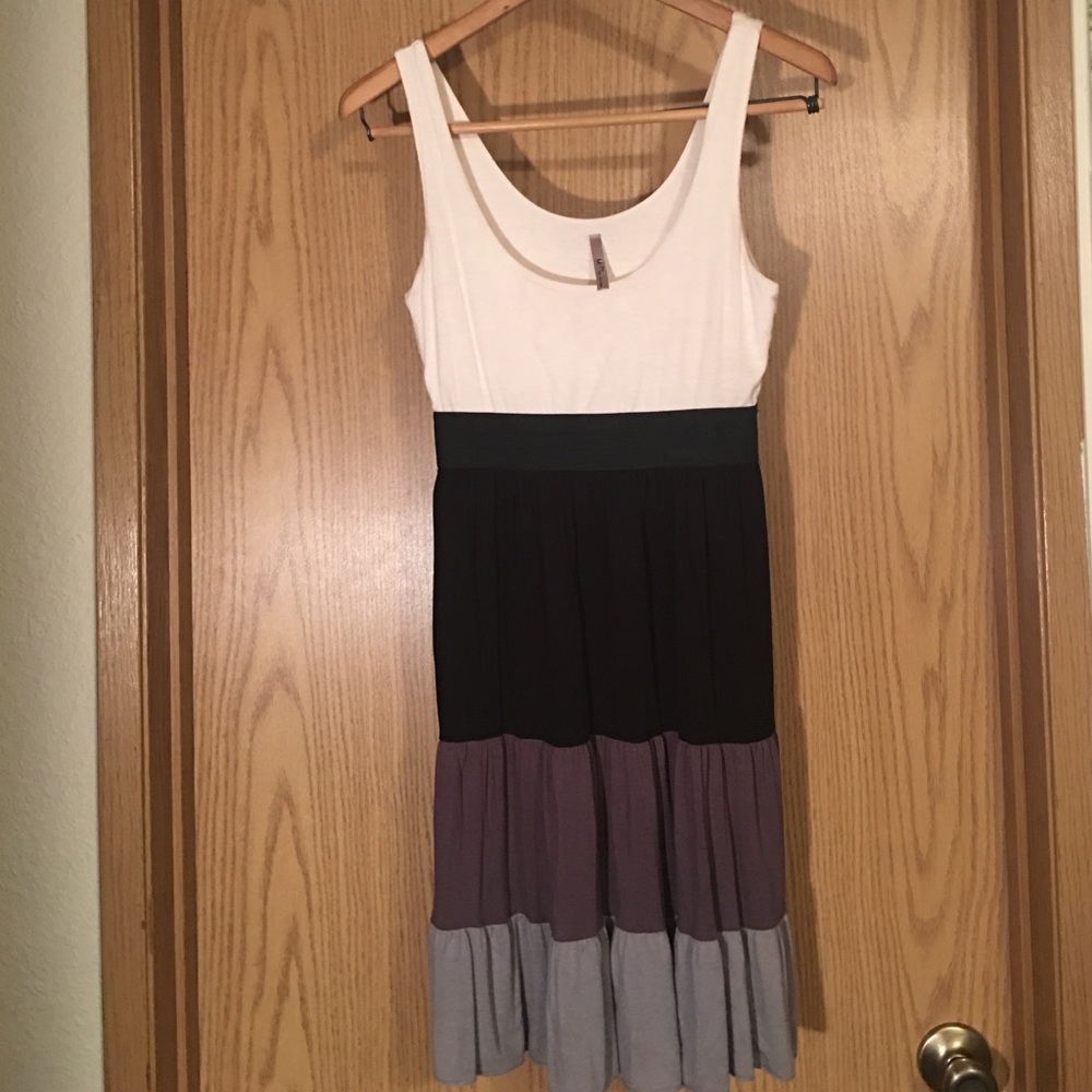 Mitto Dress