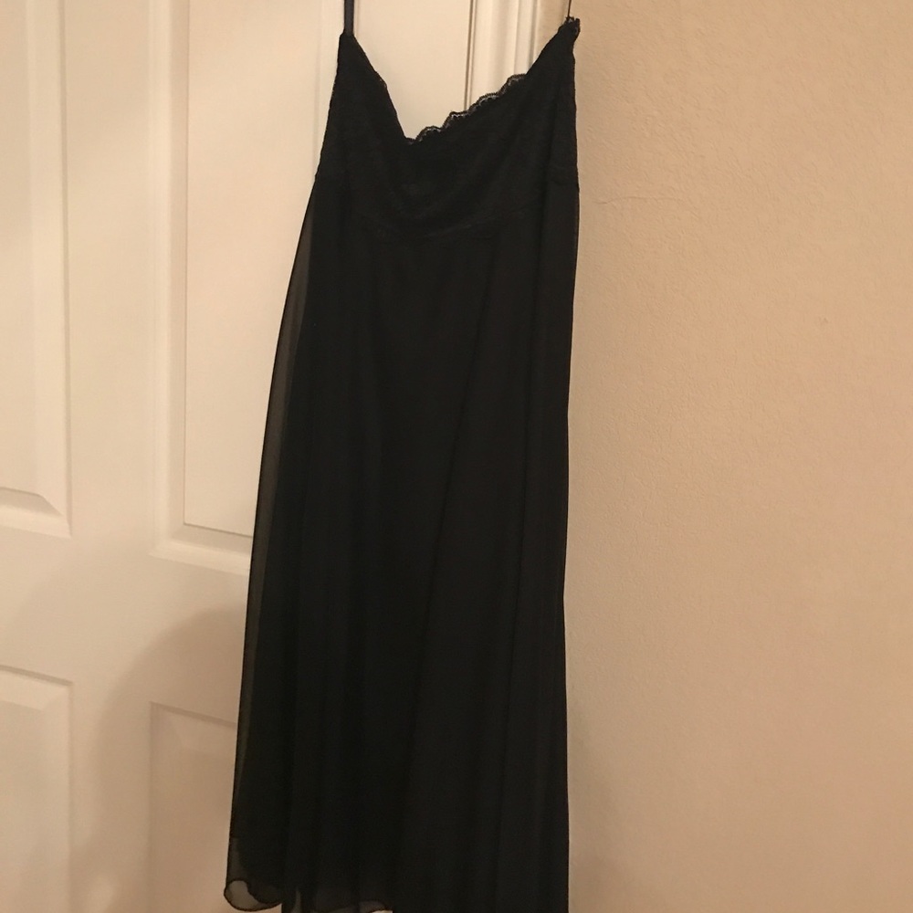 Very sexy strapless lace dress 😍
